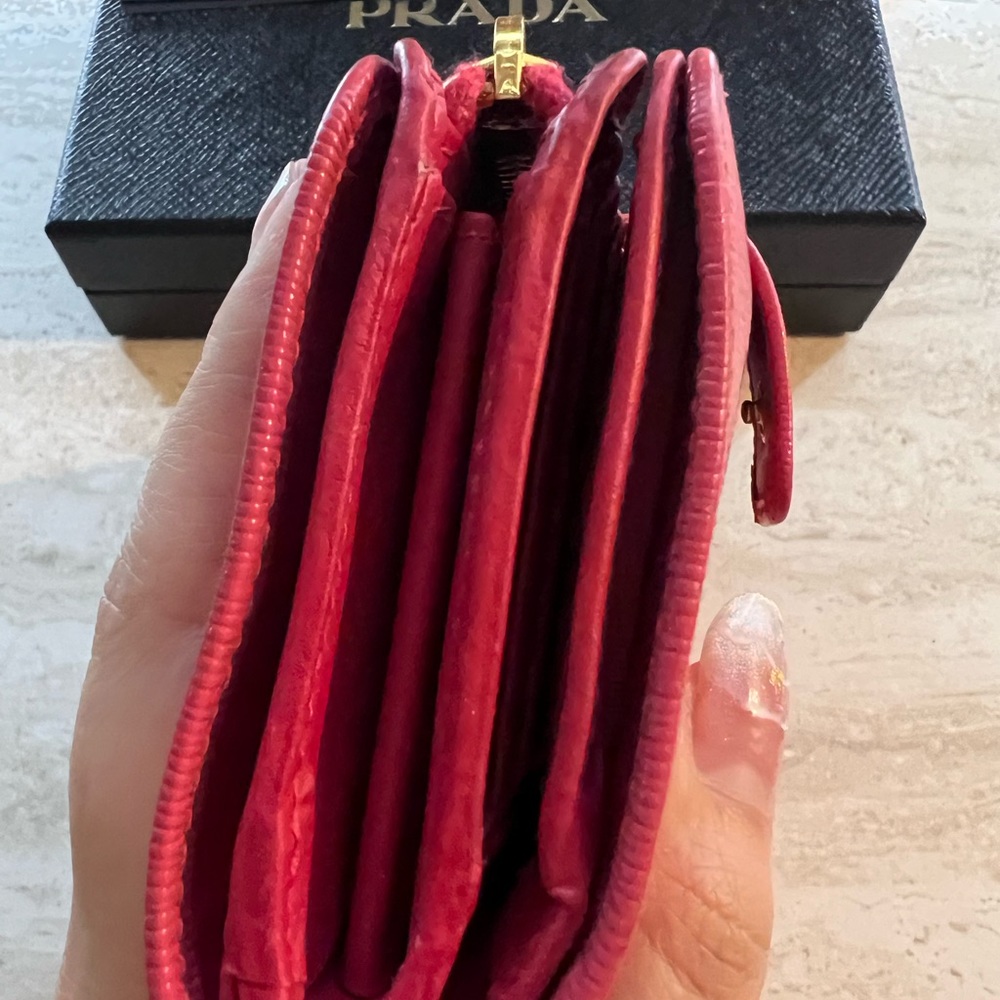 Prada Folded Wallet Saffiano Leather in Peonia (Fuchsia Pink) - Picture 3 of 9